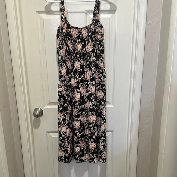 Black and Pink Sleeveless Spaghetti Strap Midi Sundress - Picture 2 of 10